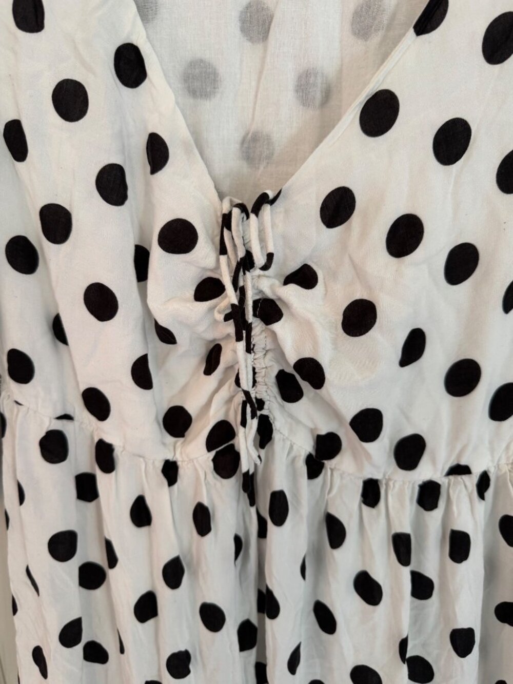 Petal + Pup Short Sleeve V-neck Polka Dot Mini Dress Size 4 - Picture 4 of 7